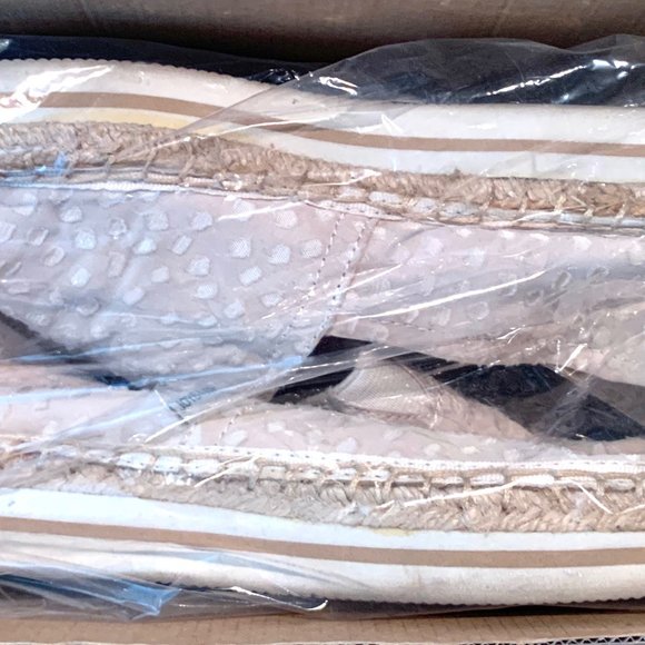 Espadrilles - Picture 2 of 2